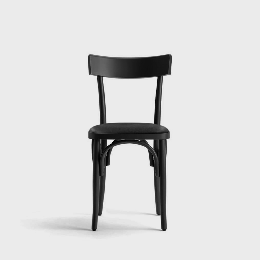 Pastis 01 Soft - en klassisk thonet-stol med tidlös design, tillgänglig med stoppad sits för extra komfort.