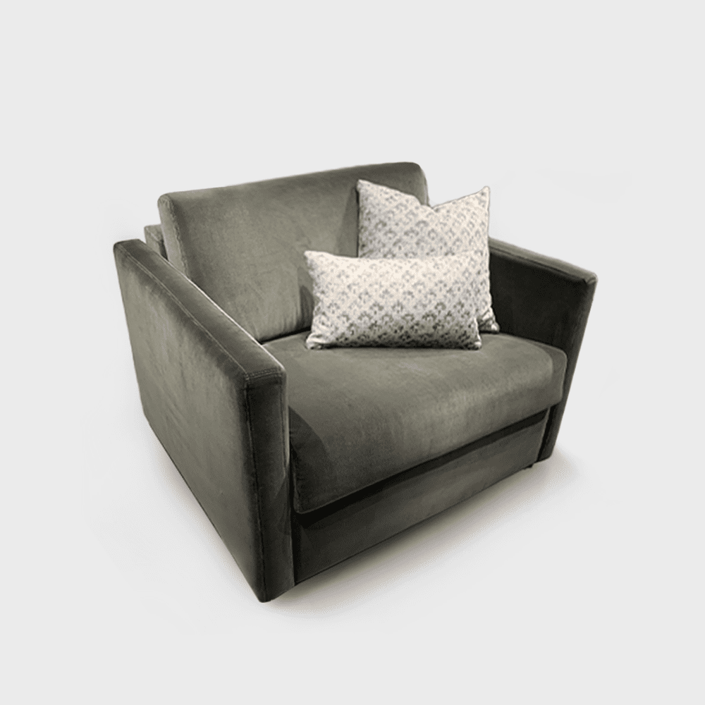 Pillow är en mycket prisvärd bäddfåtölj med hög sittkomfort. Soft och lätt design med fina detaljer. Pillow är specialgjord bäddfåtölj till hotell, för att möta de högt ställda kraven på bäddsystem. Fåtöljen är klädd i grön sammet.
